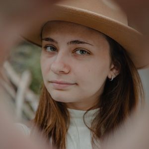 Meet your Posher, Shelb